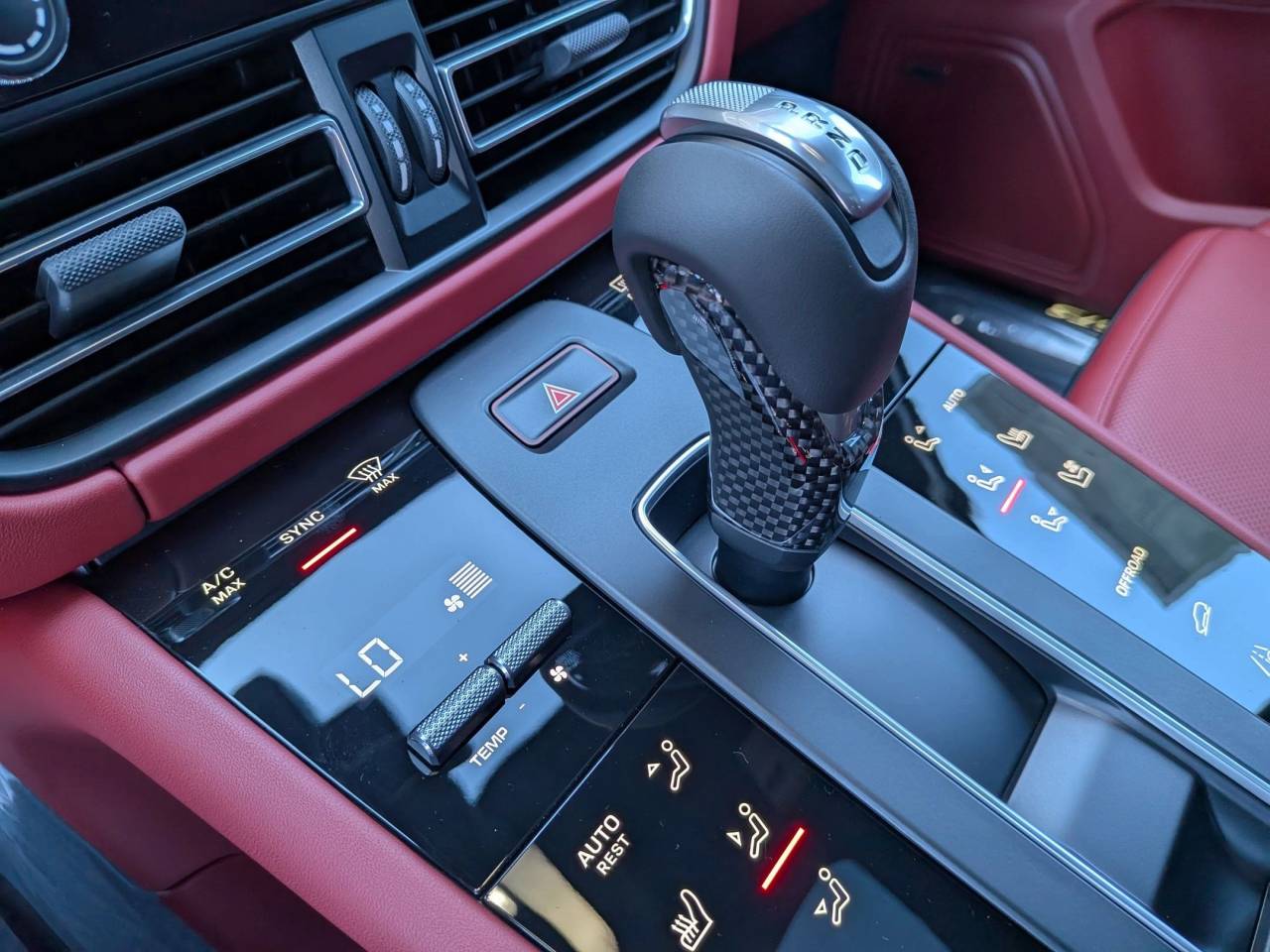 2025 Porsche Macan GTS photo 16