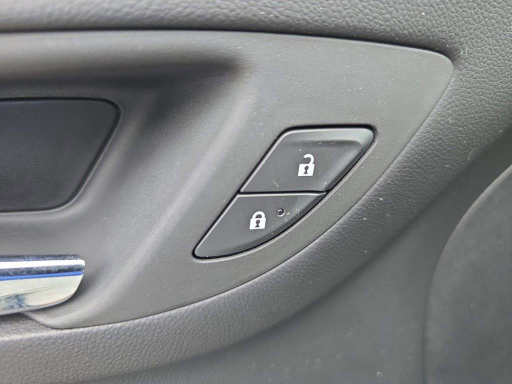 2023 Chevrolet Equinox LT photo 13
