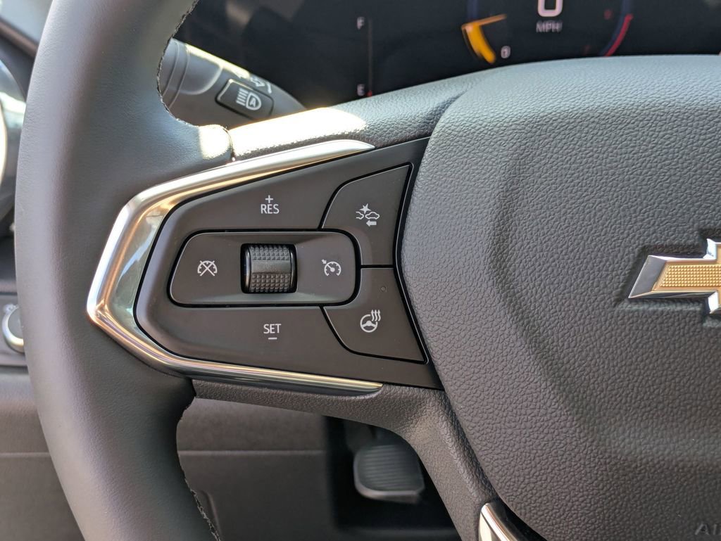 2025 Chevrolet Trax LT photo 16