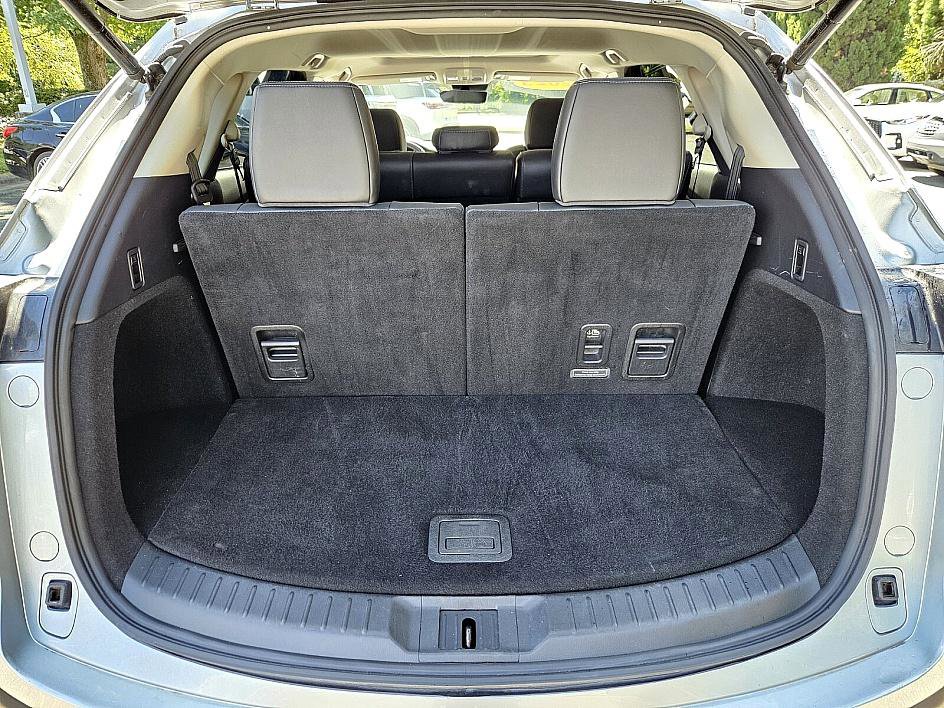 2023 Mazda CX-9 Touring photo 12
