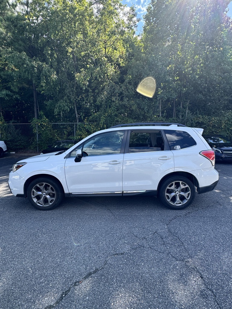 2017 Subaru Forester 2.5i Touring photo 4