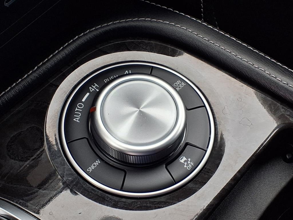 2024 Infiniti QX80 Luxe photo 14