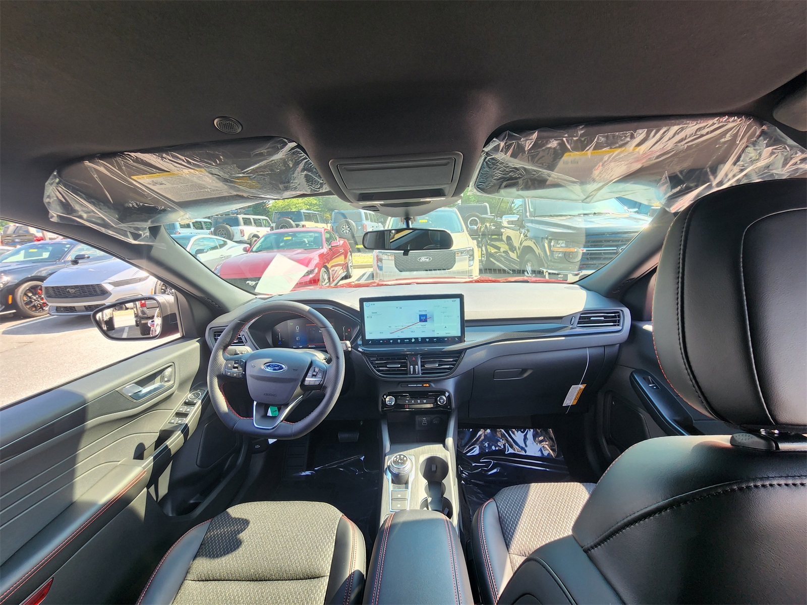 2025 Ford Escape ST-Line photo 12
