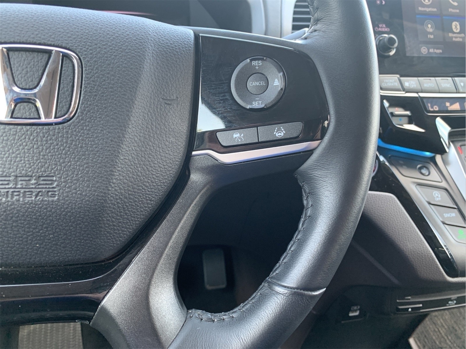2023 Honda Odyssey Touring photo 13