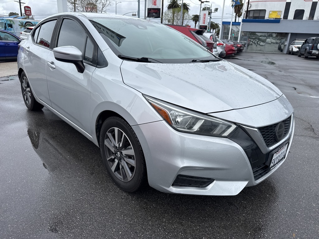 2020 Nissan Versa SV's photo