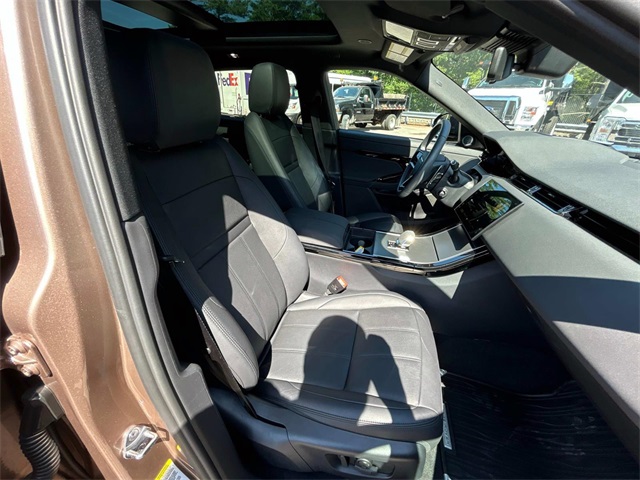 2024 Land Rover Range Rover Evoque Dynamic SE photo 17
