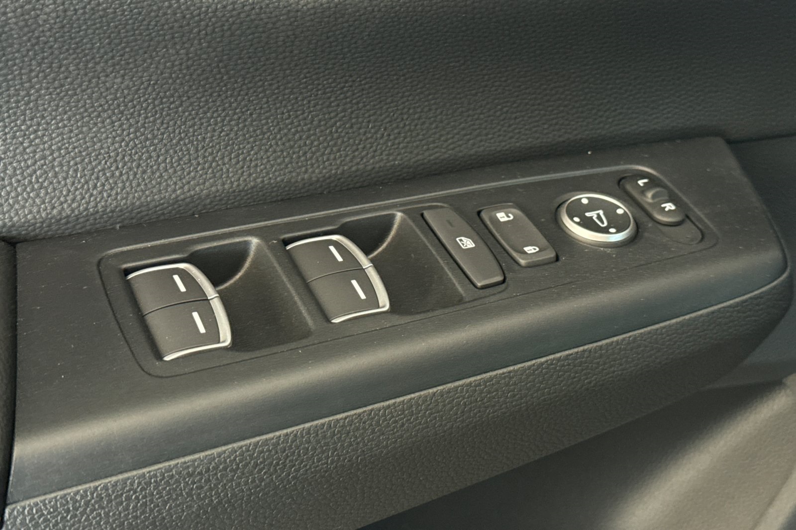 2026 Honda CR-V Hybrid Sport Touring photo 11