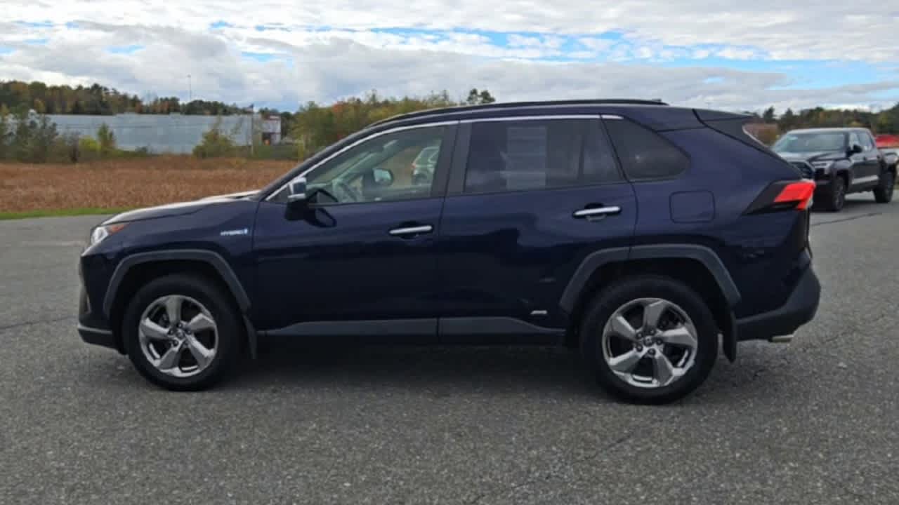 2020 Toyota RAV4 Hybrid Limited photo 3