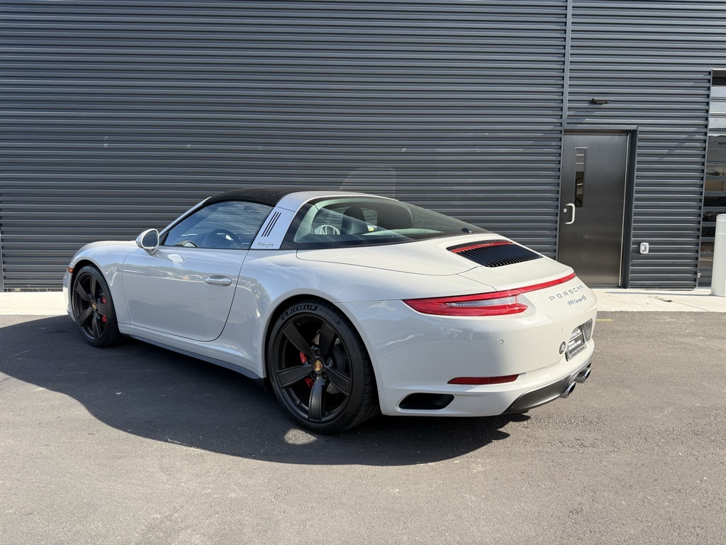 2019 Porsche 911 Targa 4S photo 3