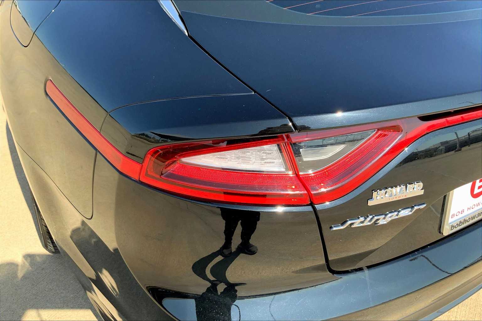 2018 Kia Stinger Premium photo 26