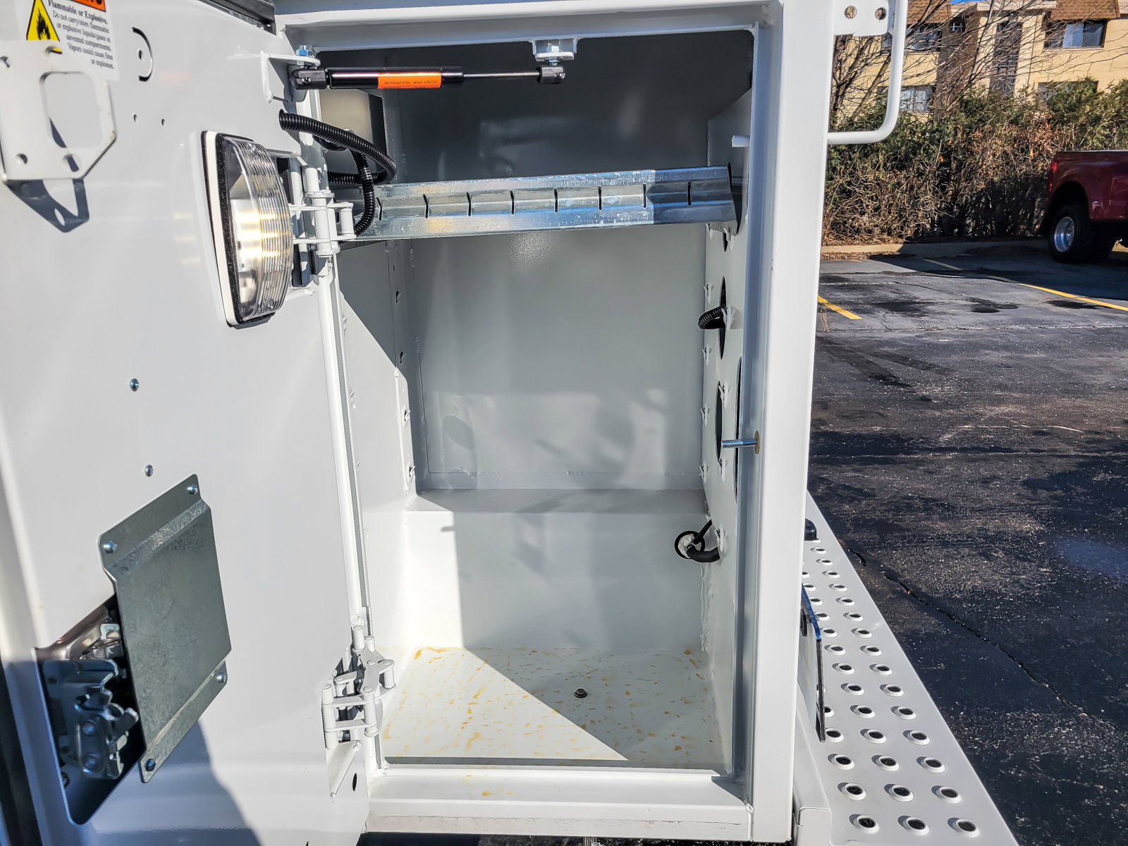 2025 Ford E-350 photo 4