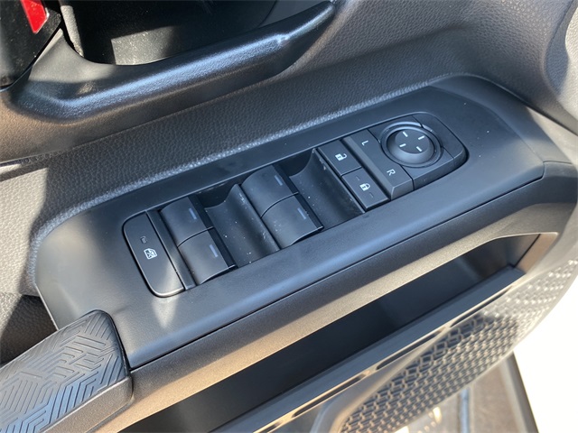 2025 Toyota Tacoma SR5 4x4 Double Cab photo 16