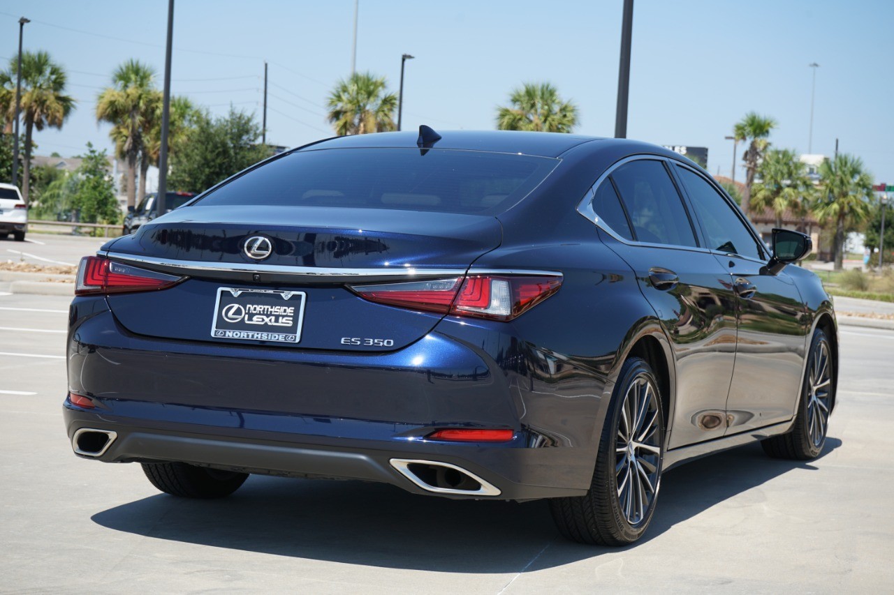 2025 Lexus ES 350 photo 7