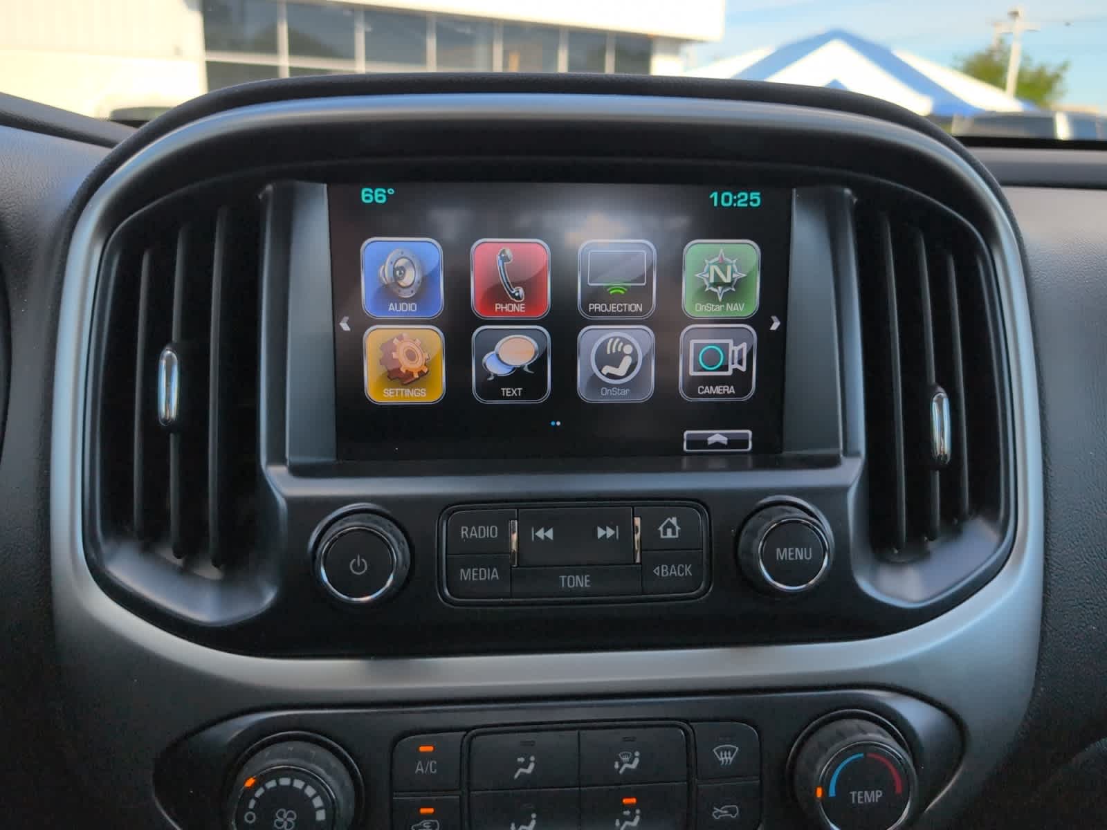 2018 Chevrolet Colorado LT photo 20