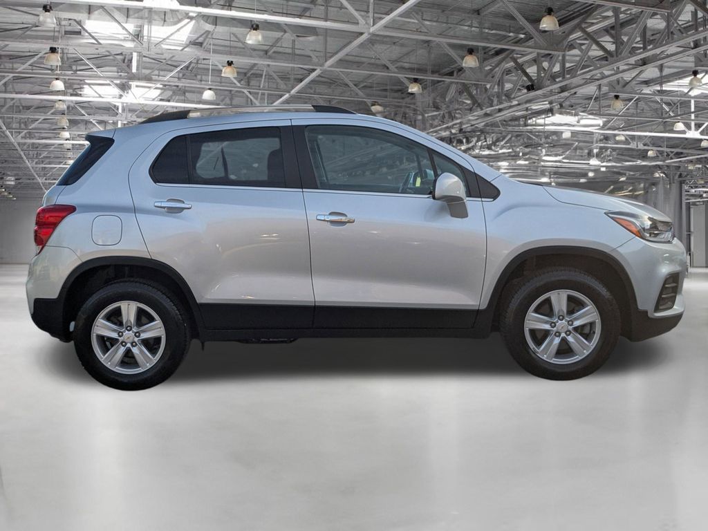 2019 Chevrolet Trax LT photo 4
