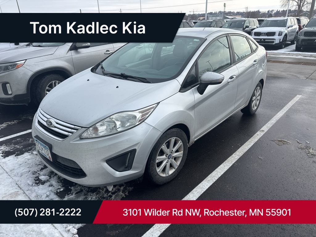 2013 Ford Fiesta SE's photo