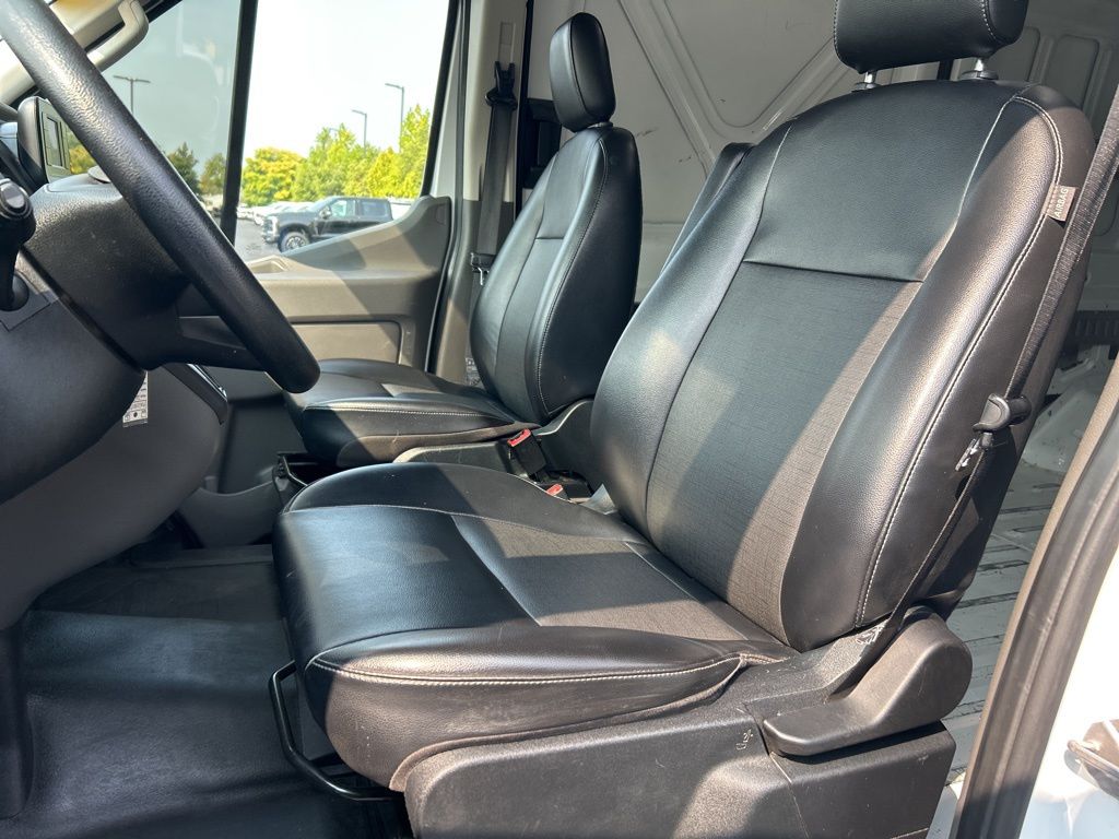 2021 Ford Transit photo 8