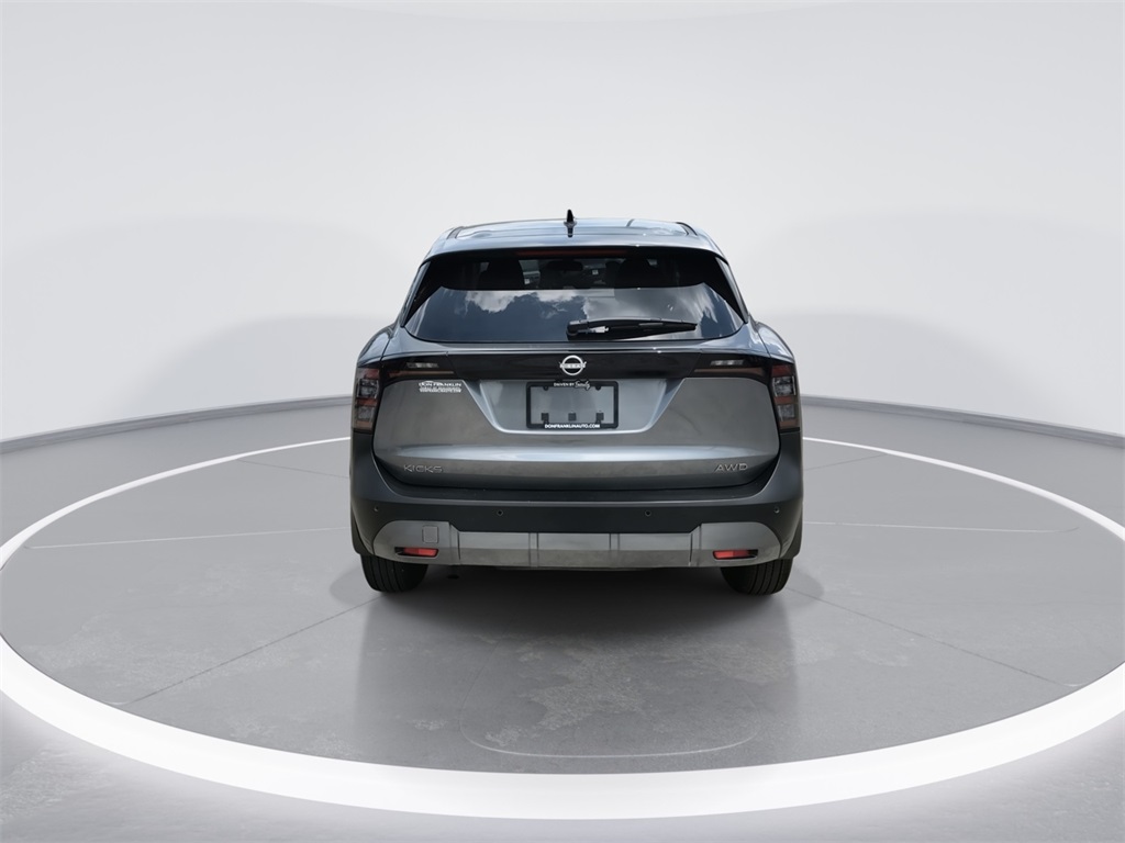 2025 Nissan Kicks SV photo 7