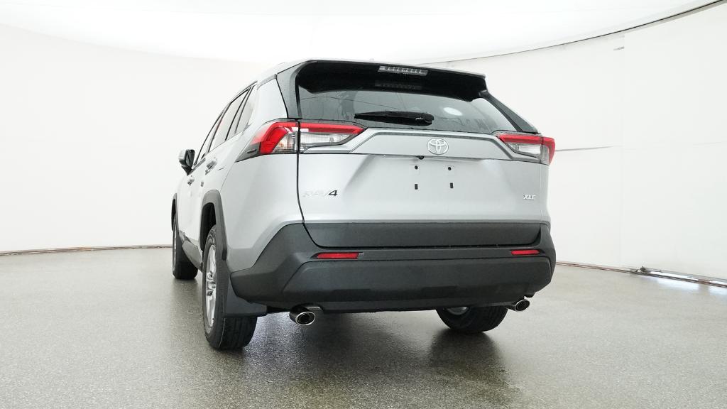 2025 Toyota RAV4 XLE photo 15