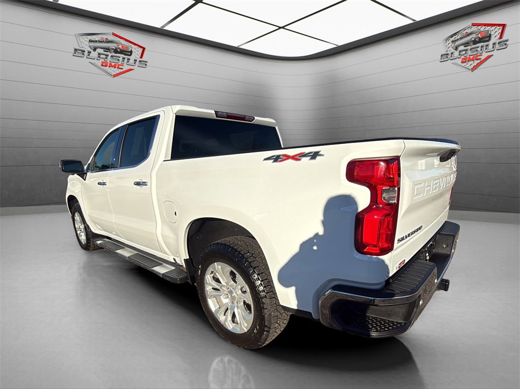 2023 Chevrolet Silverado 1500 LTZ photo 2