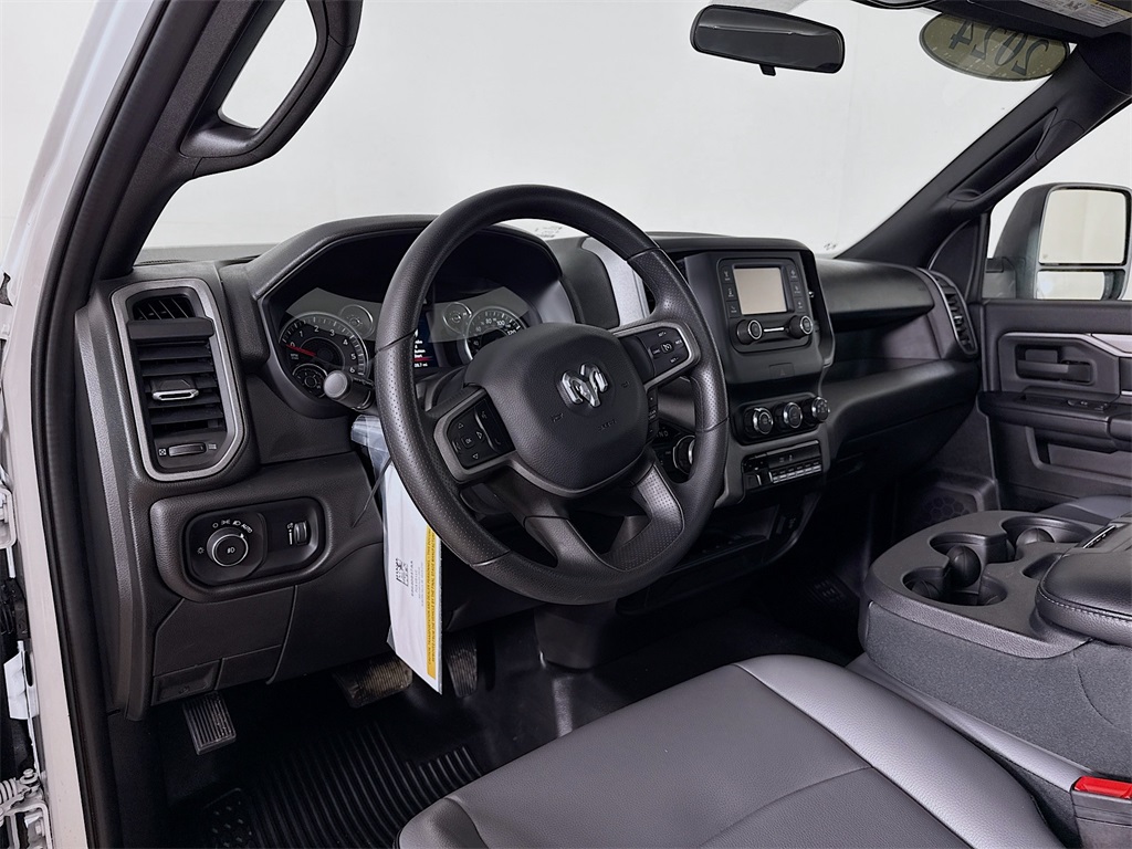 2024 Ram 3500 Tradesman photo 11