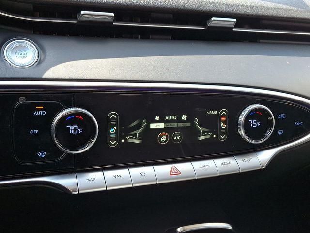2022 Genesis GV70 2.5T photo 16