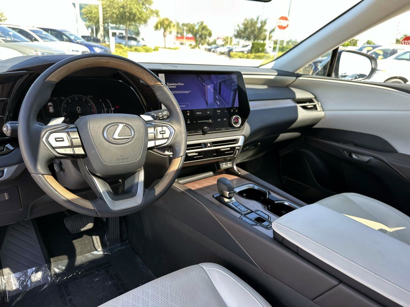 2023 Lexus RX 350 Premium photo 16