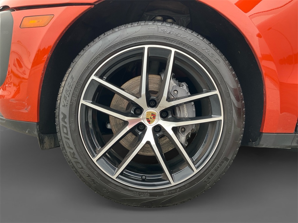 2023 Porsche Macan Base photo 14