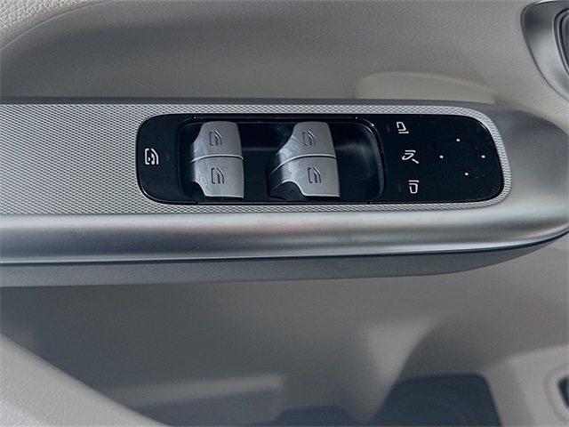 2026 Mercedes Benz GLC 300 4MATIC photo 17