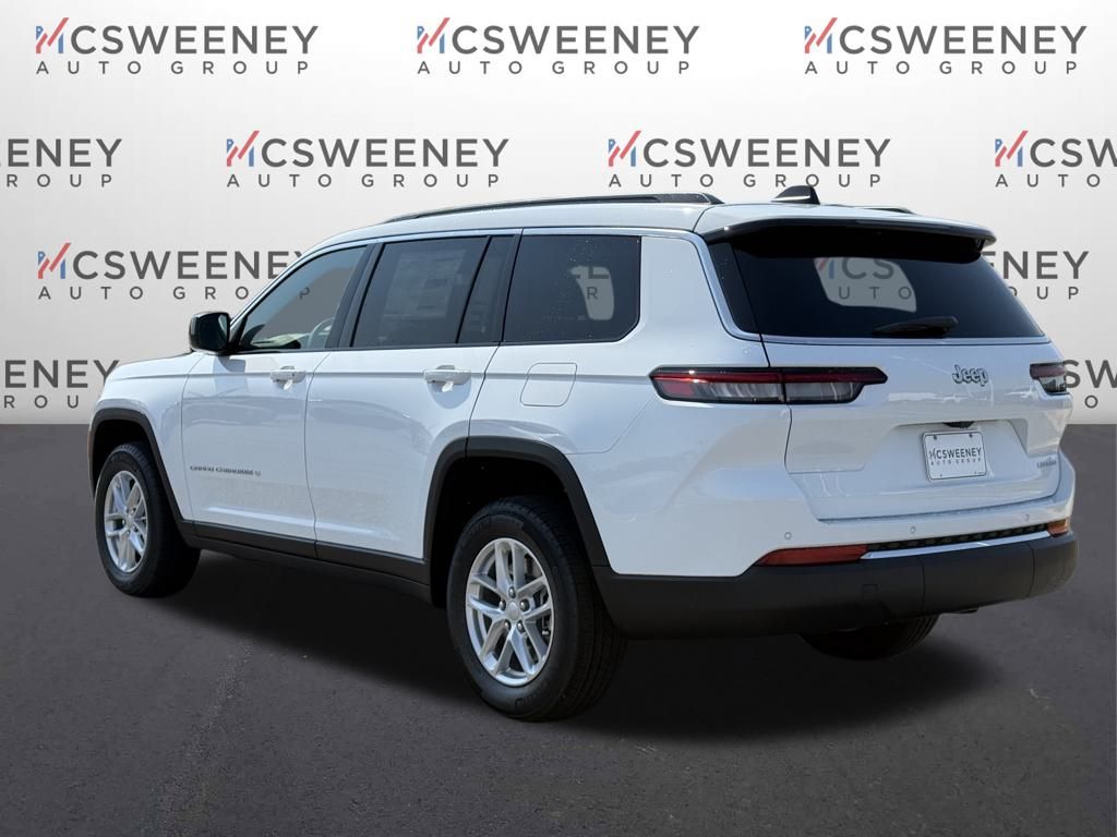 2025 Jeep Grand Cherokee Laredo X photo 3