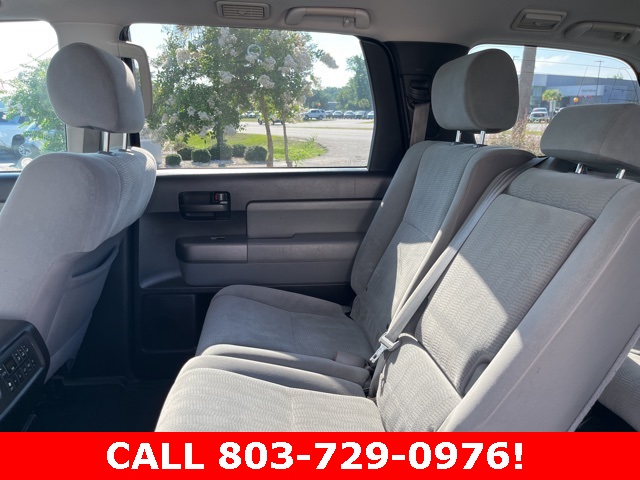2016 Toyota Sequoia SR5 photo 11