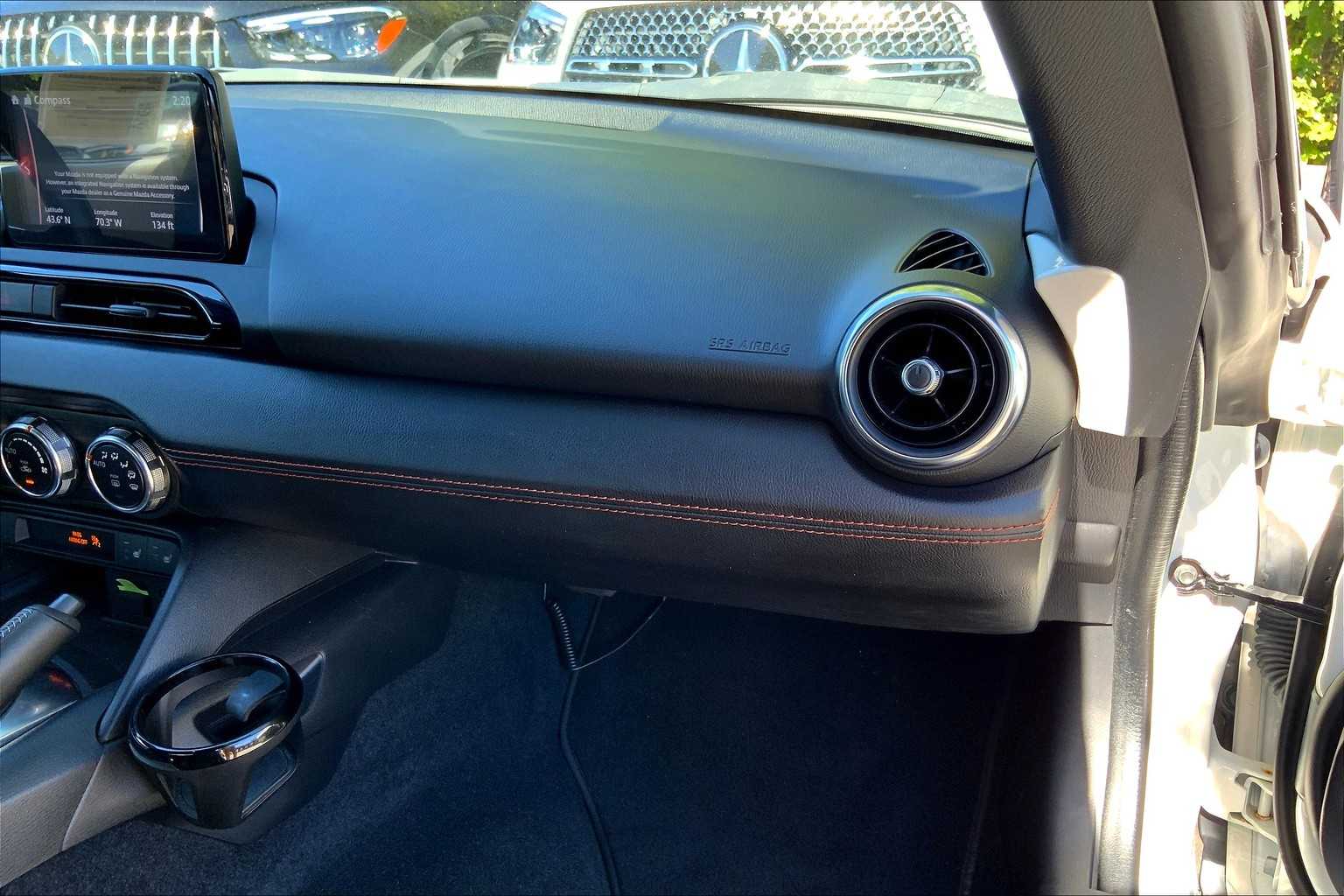 2022 Mazda MX-5 Miata Miata Grand Touring photo 18
