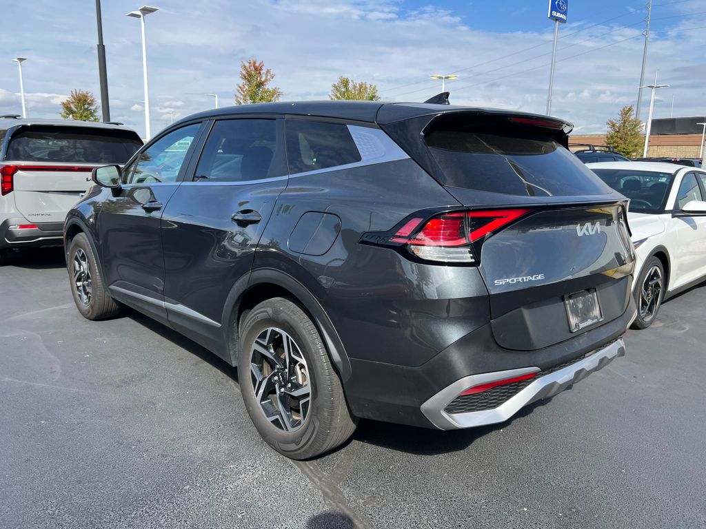 2023 Kia Sportage LX photo 4