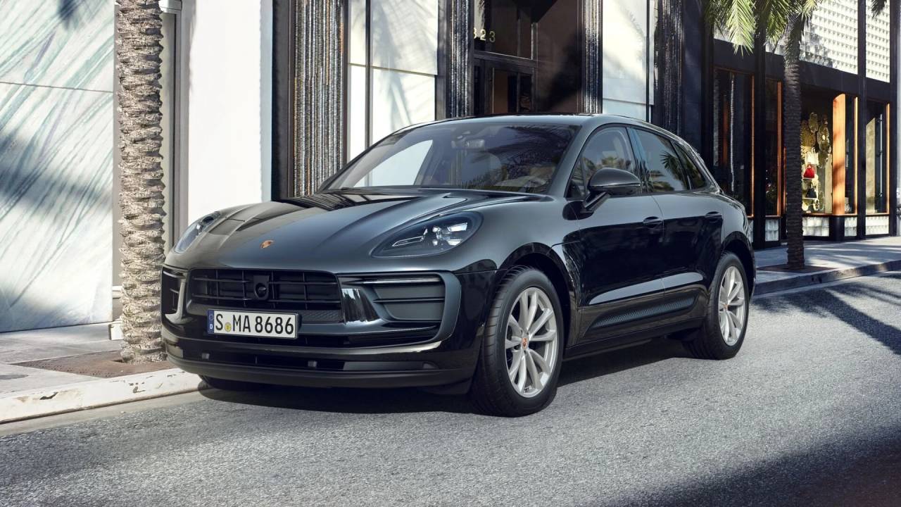 2025 Porsche Macan's photo