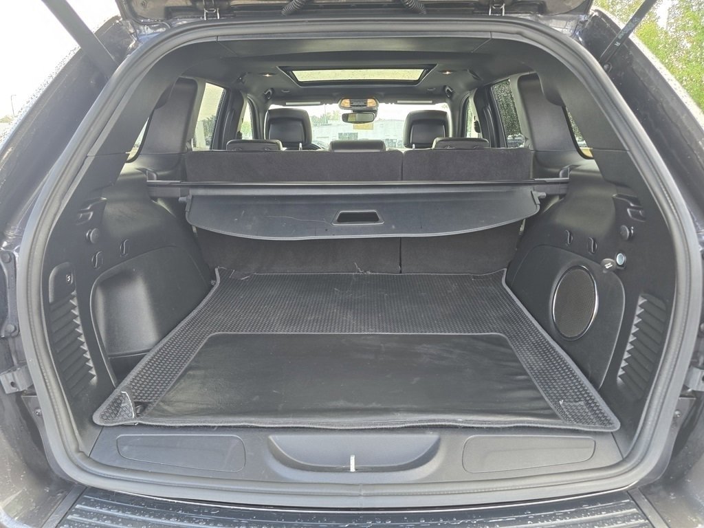 2021 Jeep Grand Cherokee Anniversary Edition photo 9