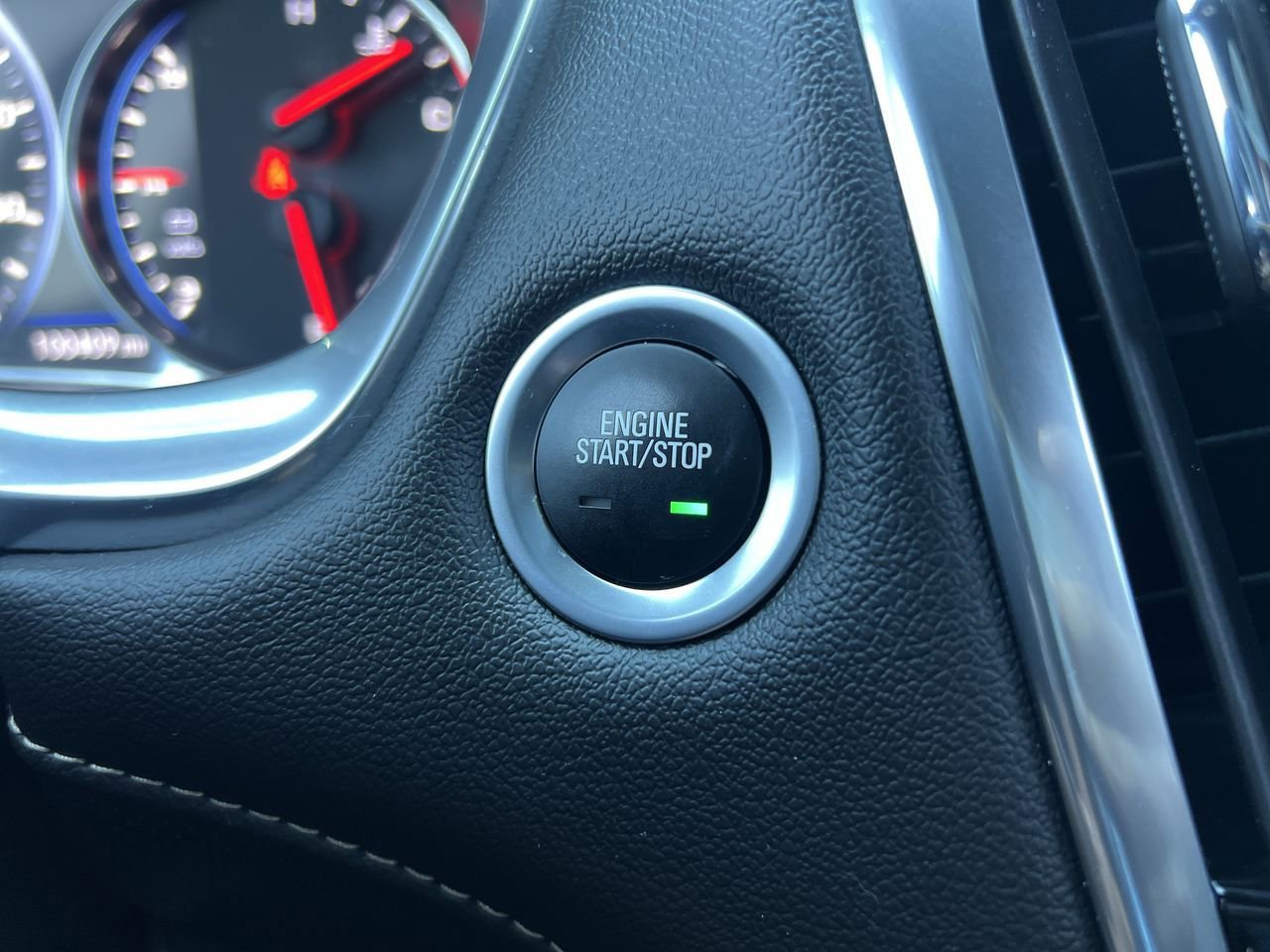 2022 Chevrolet Traverse Premier photo 26