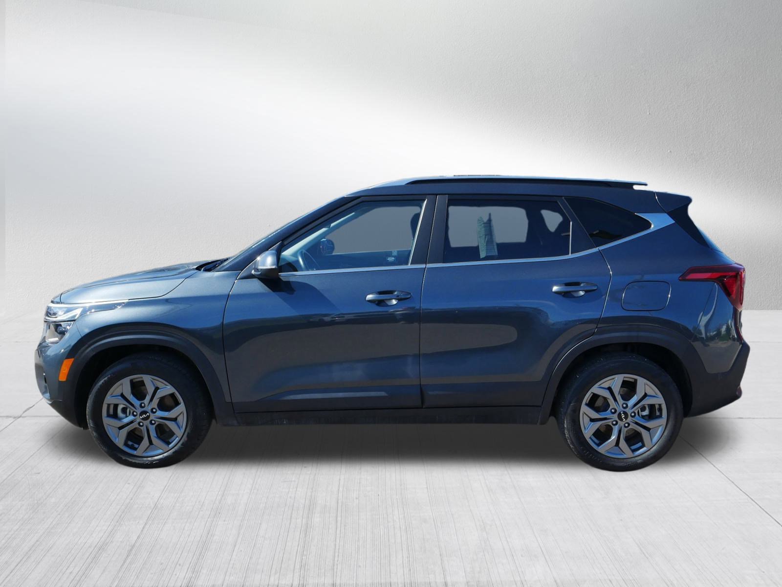 2024 Kia Seltos S X-Line photo 2