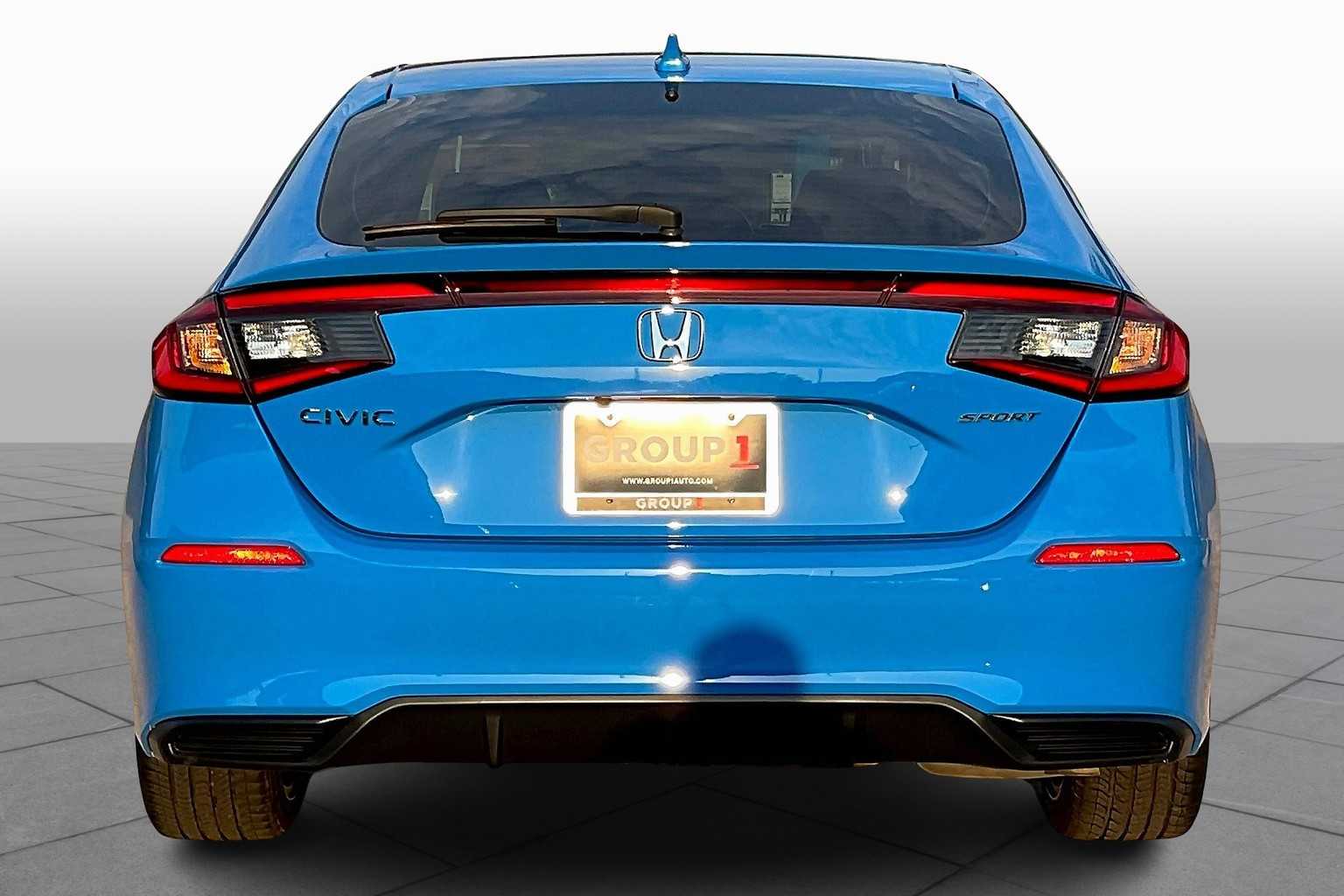 2025 Honda Civic Hatchback Sport photo 4