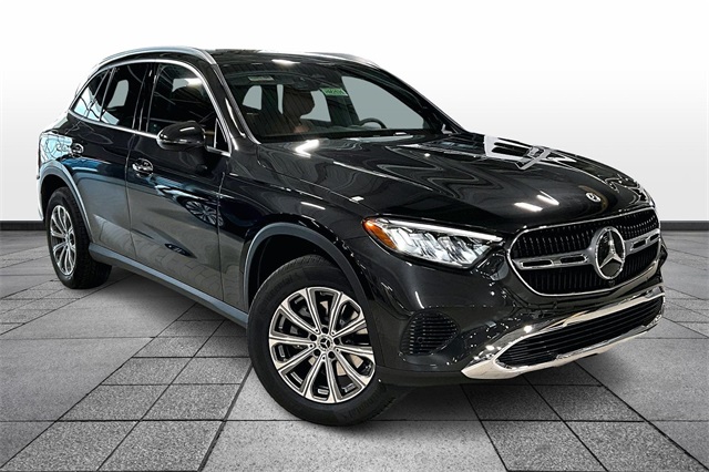 2026 Mercedes-Benz GLC Base's photo
