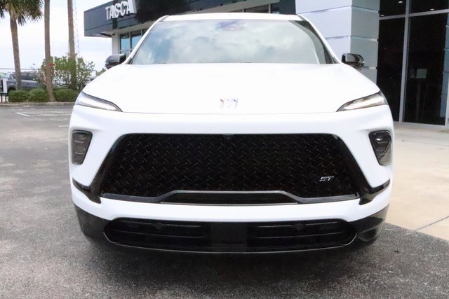 2025 Buick Enclave Sport Touring photo 3