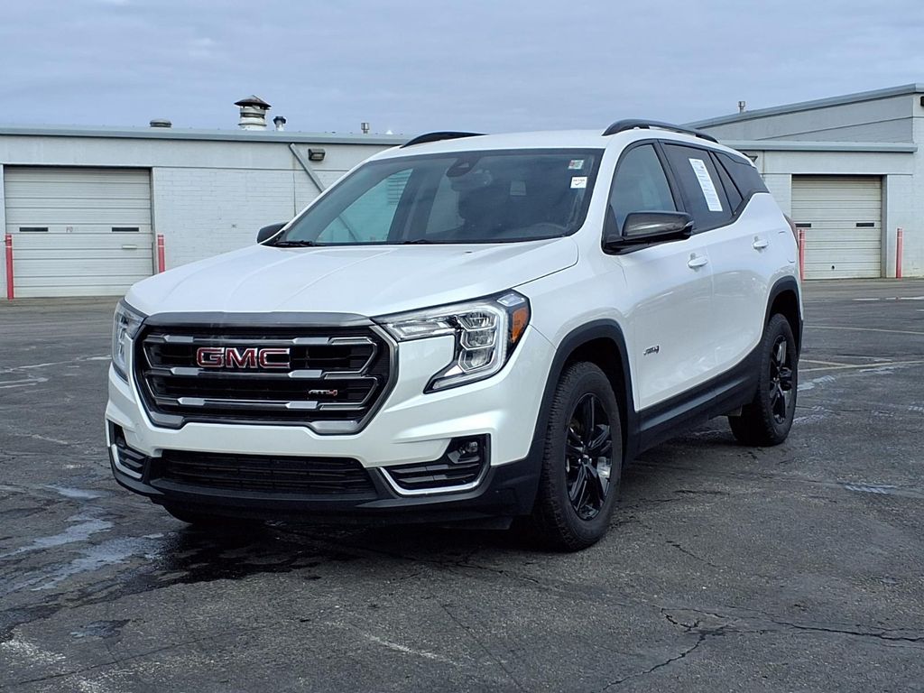 Used 2022 GMC Terrain AT4 with VIN 3GKALYEV4NL267994 for sale in Kansas City