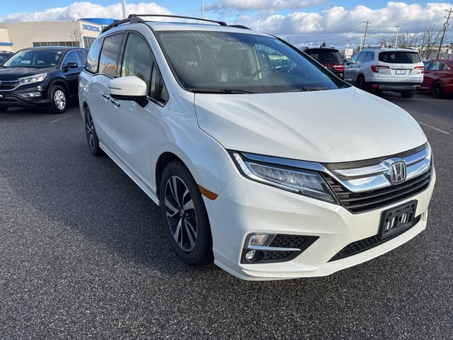 2018 Honda Odyssey Elite photo 2