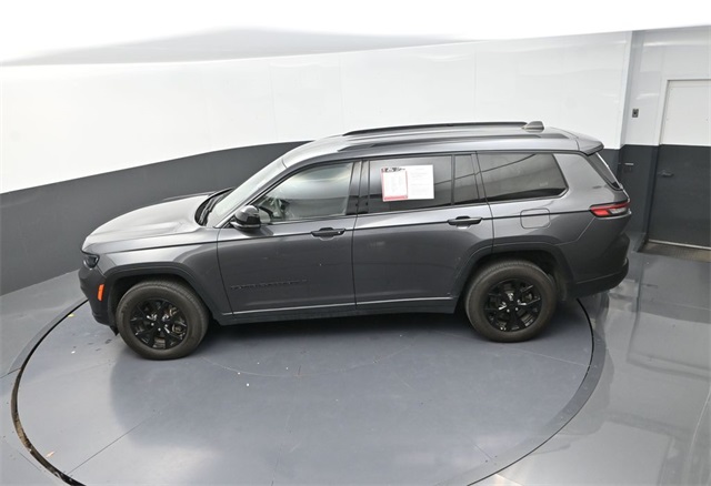 2024 Jeep Grand Cherokee Altitude photo 17
