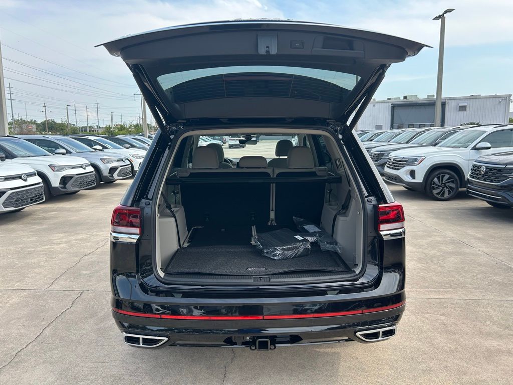 2025 Volkswagen Atlas SEL Premium R-Line photo 35