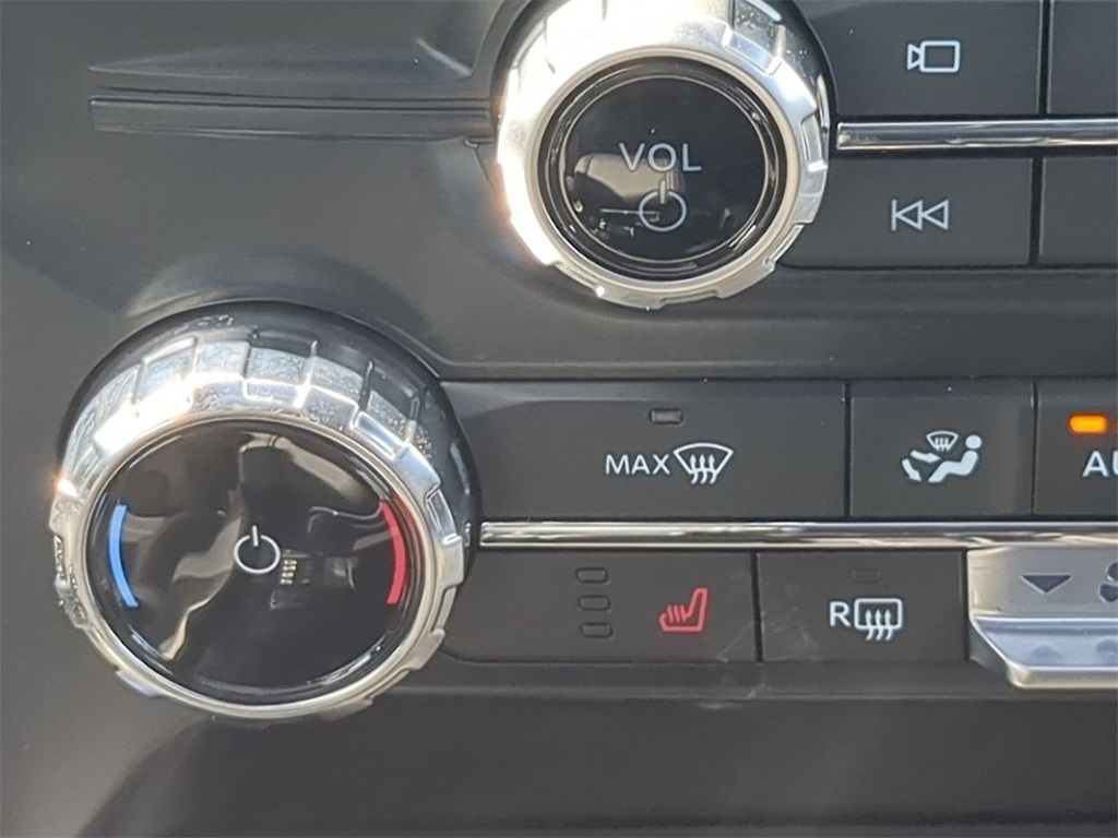 2025 Ford F-150 XLT photo 22