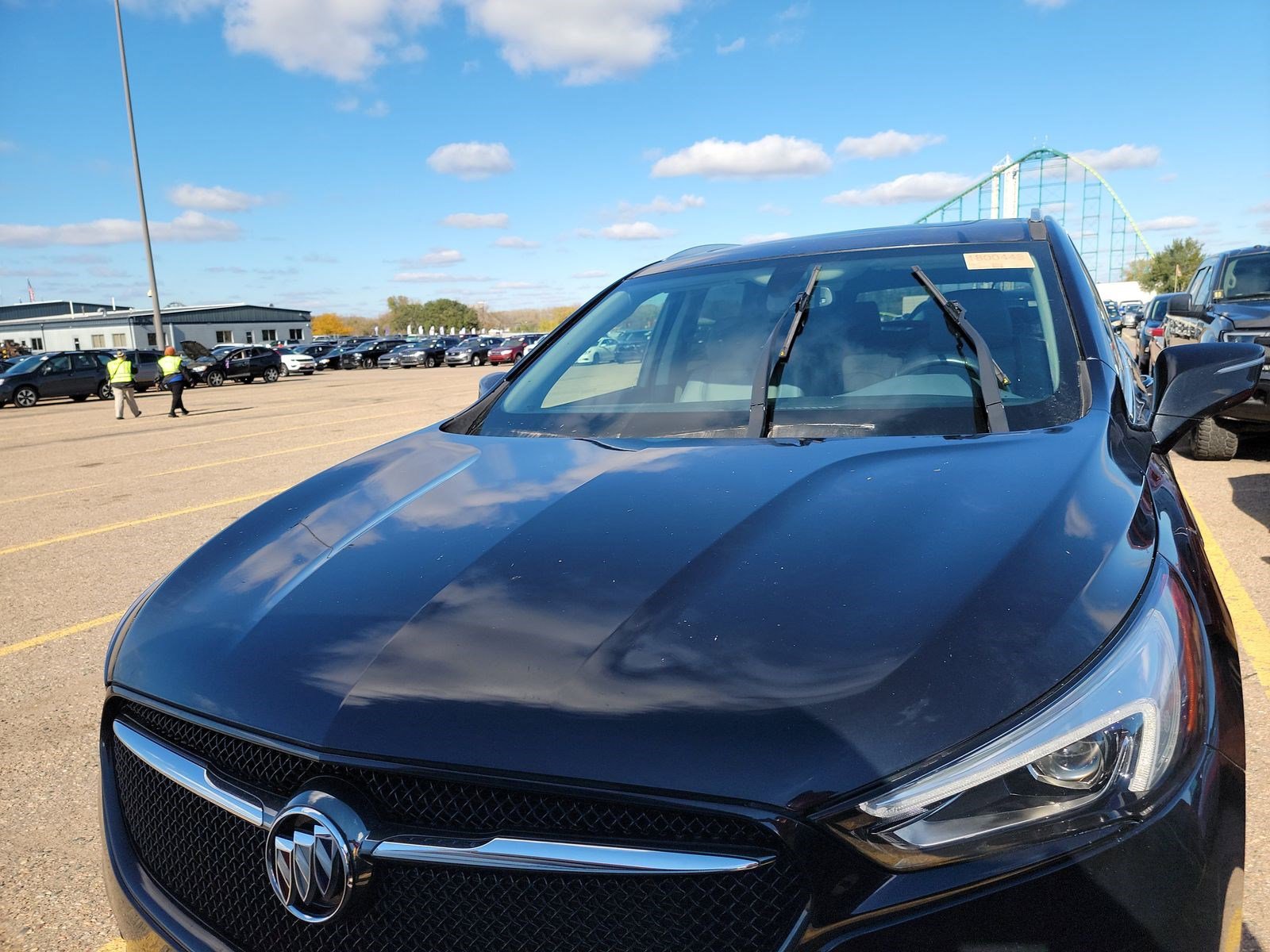 2020 Buick Enclave Essence photo 2