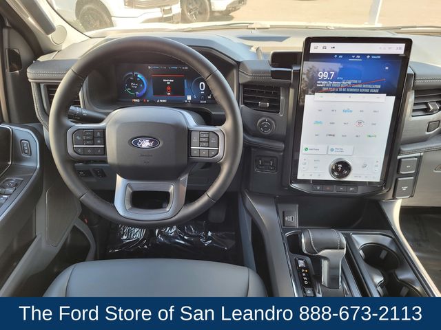 2025 Ford F-150 Lightning photo 13