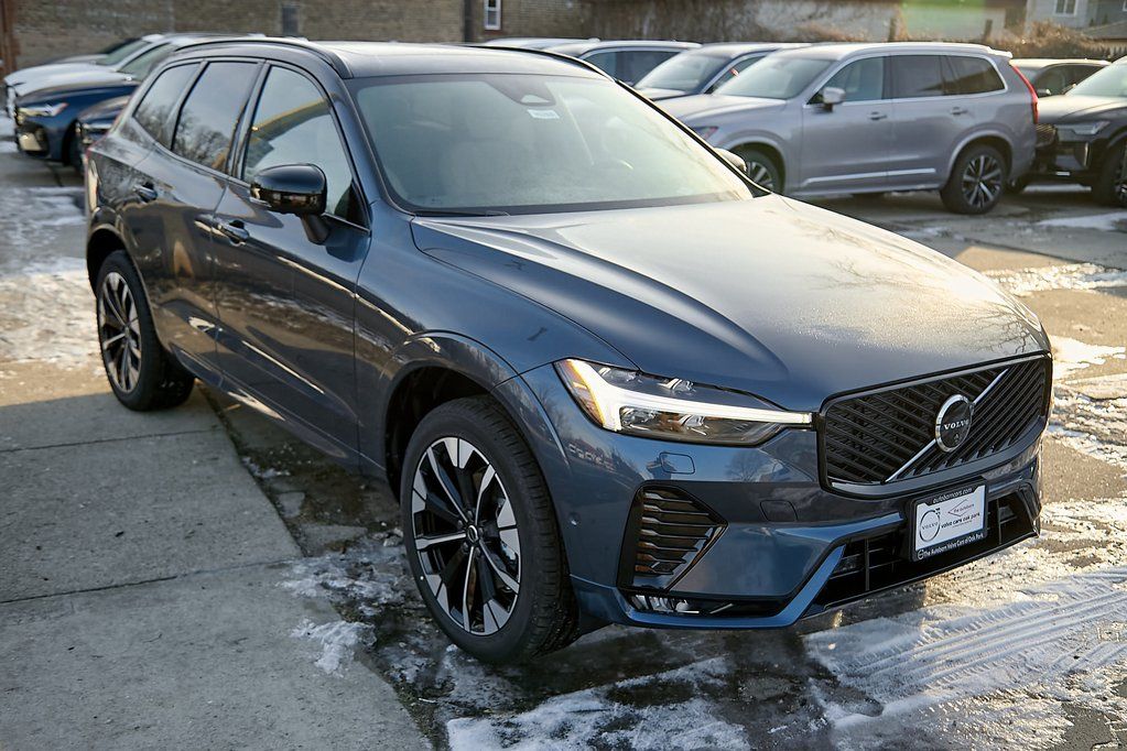 2026 VOLVO XC60 - Image 3