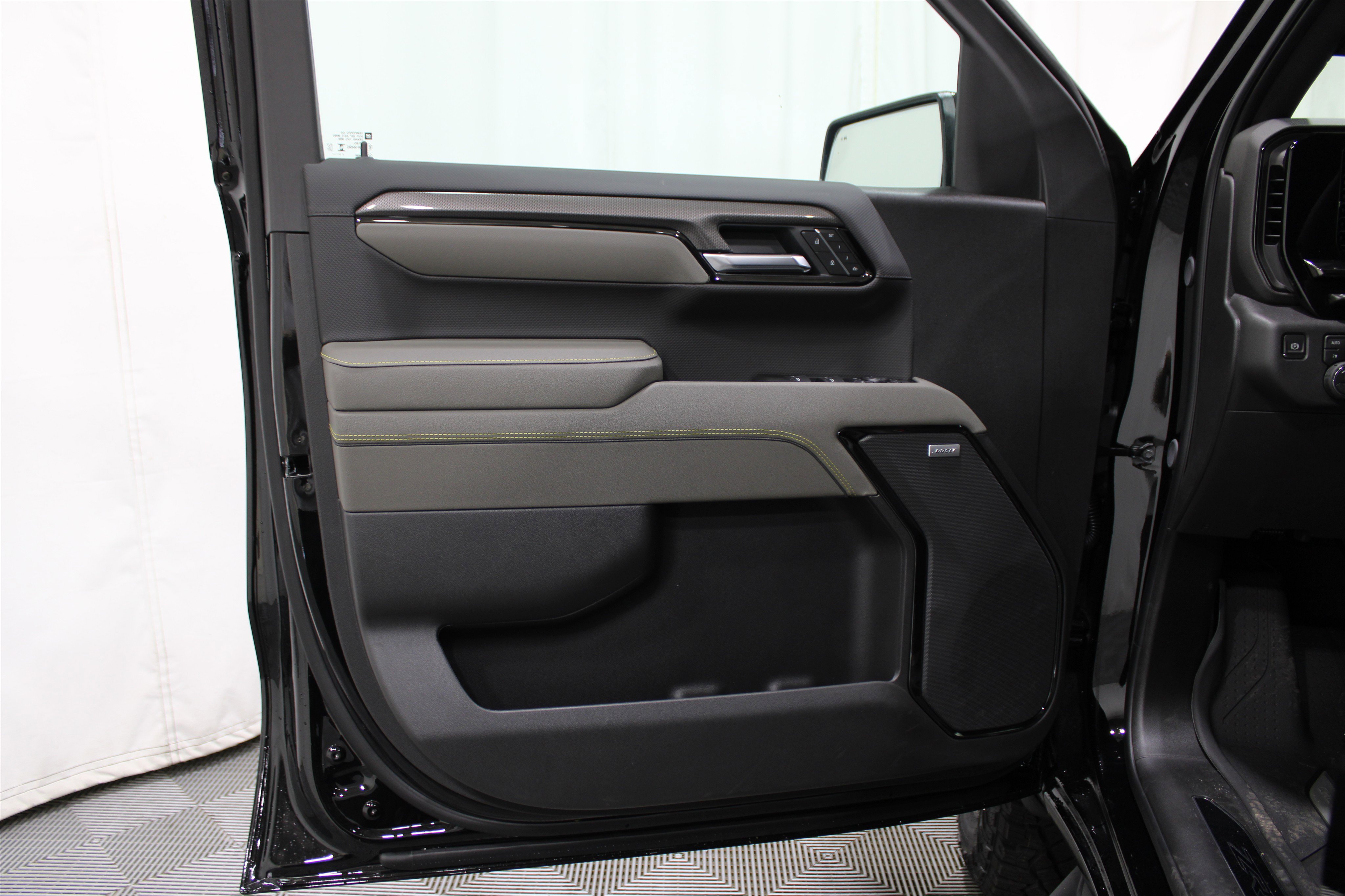 2026 Chevrolet Silverado 1500 ZR2 photo 5