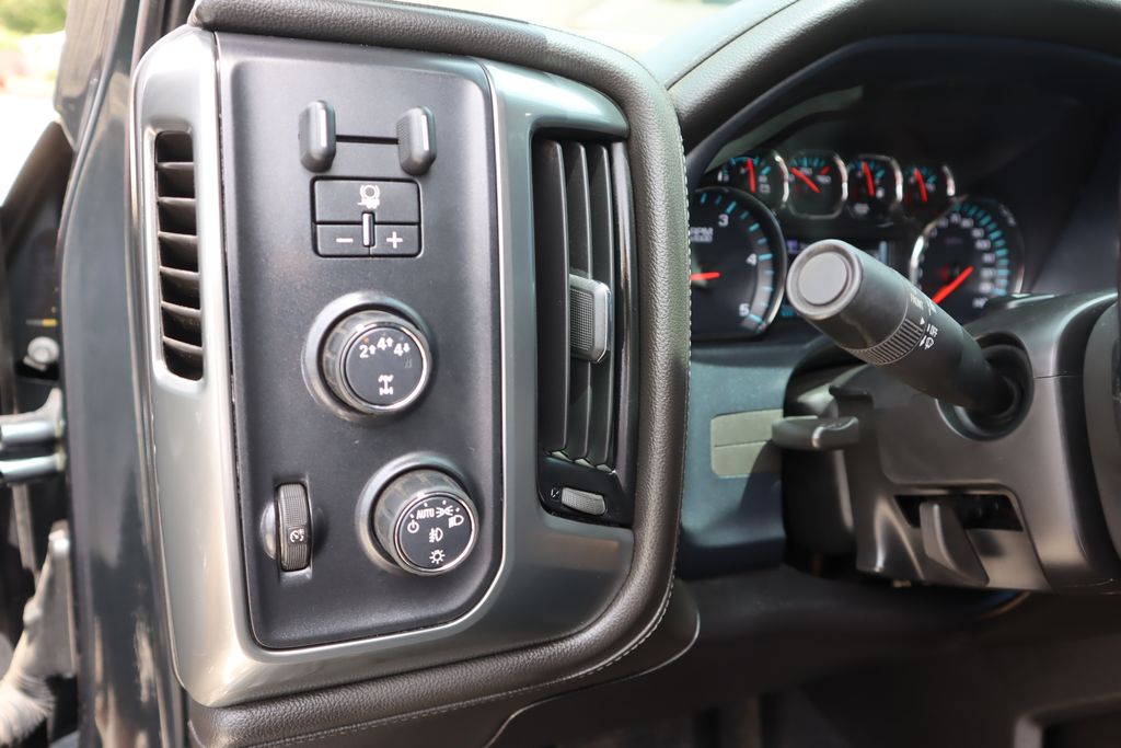 2019 Chevrolet Silverado 2500HD LTZ photo 11
